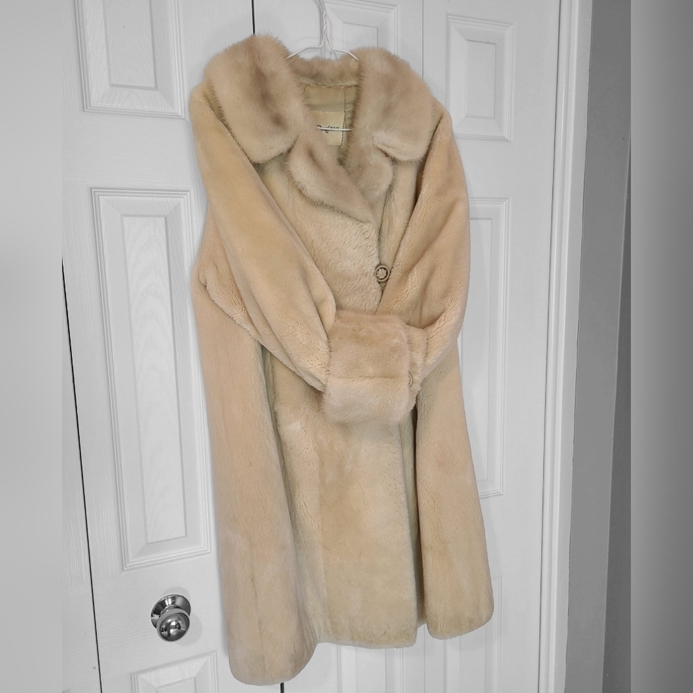 Vintage  Cream real Fur Coat
